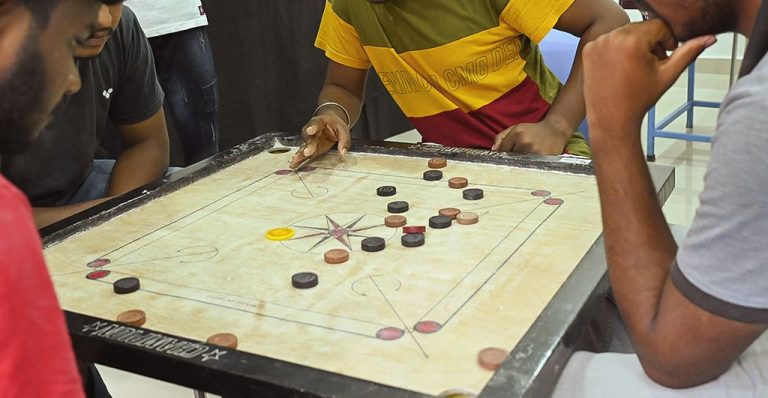 Carrom | Chase the Focus