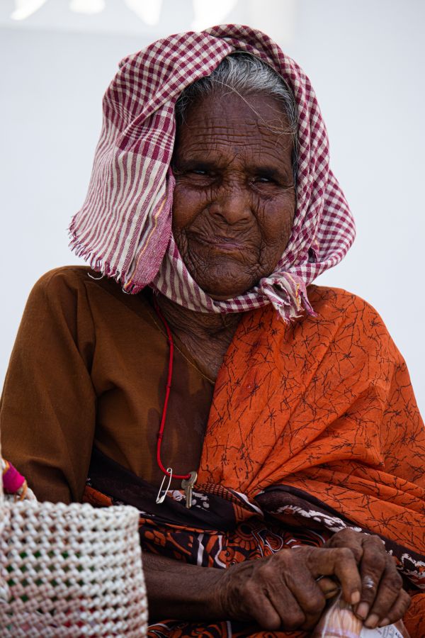 vagarant a happy old woman sanal thrissur creativehut