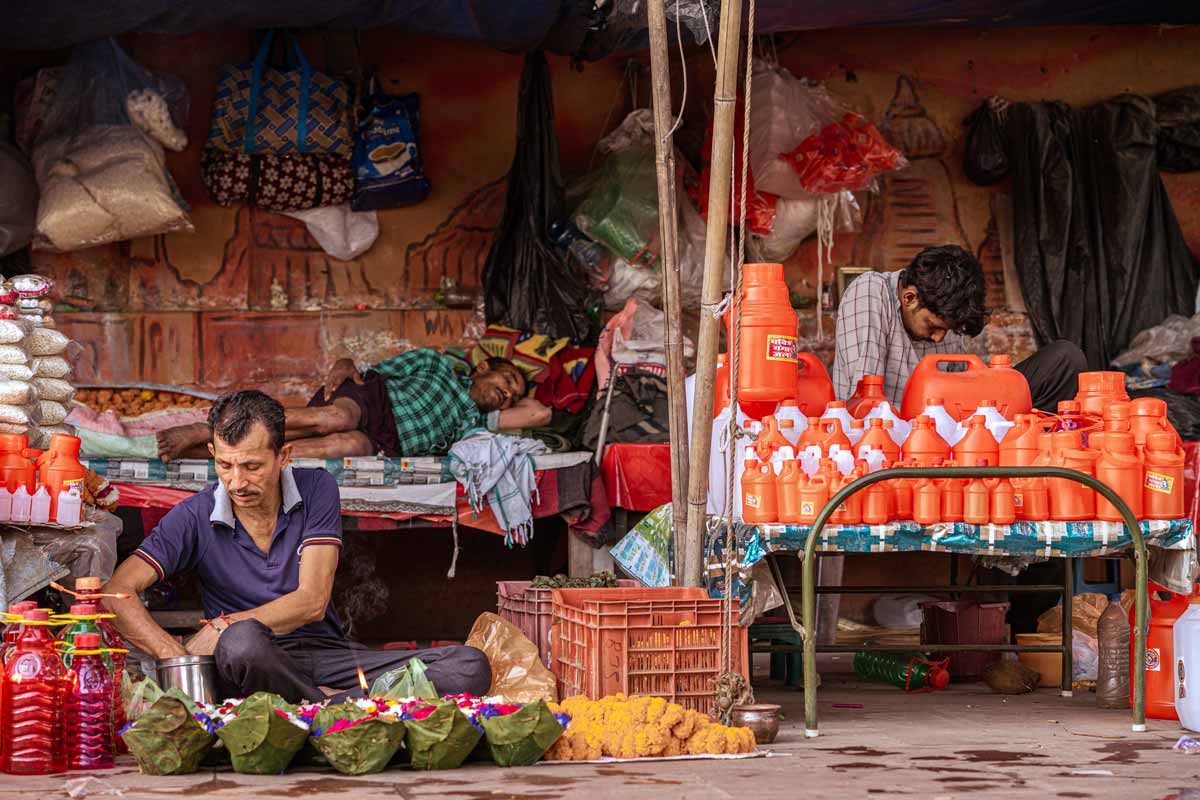 a guys is waiting for customers