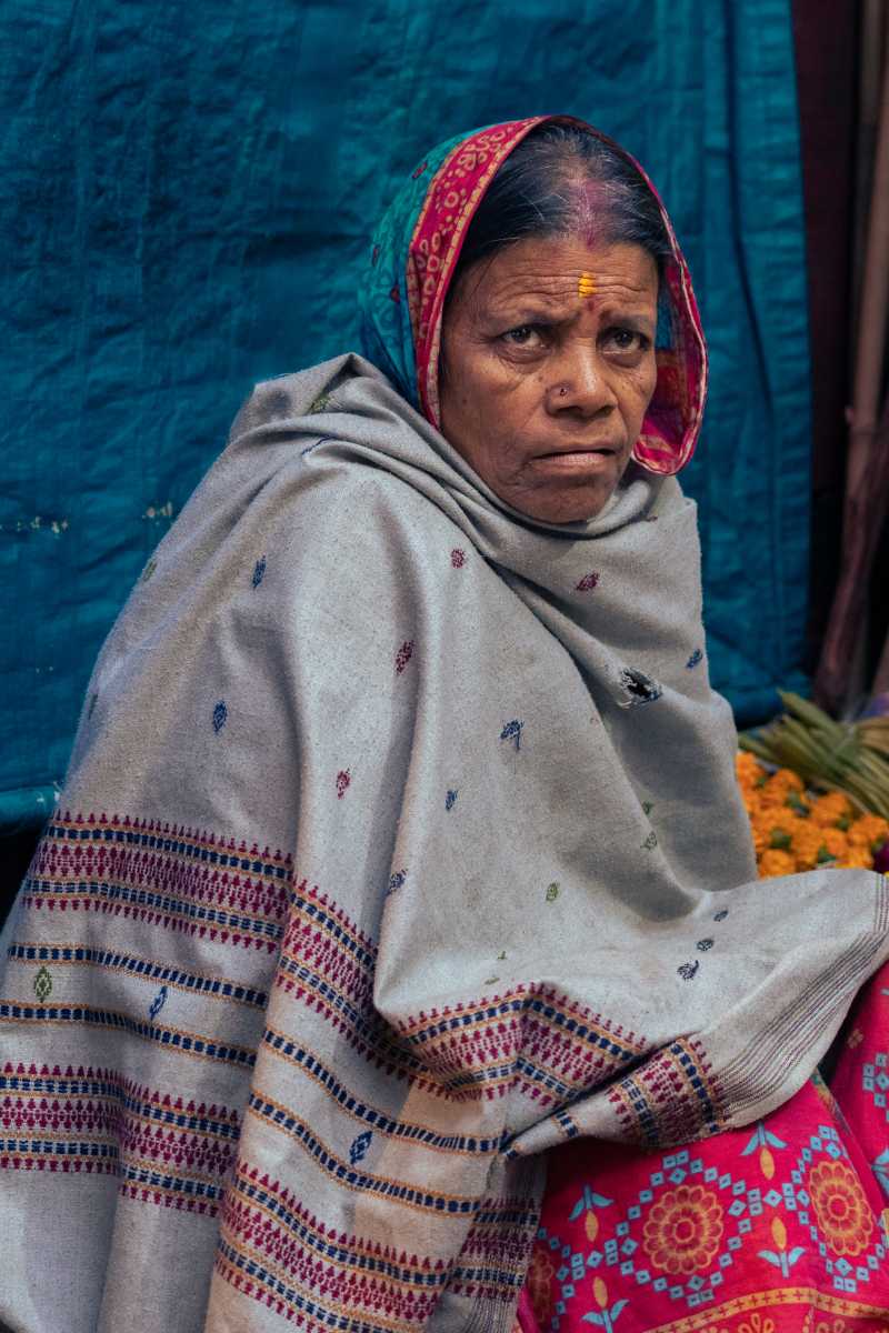 floral tales of senior in street