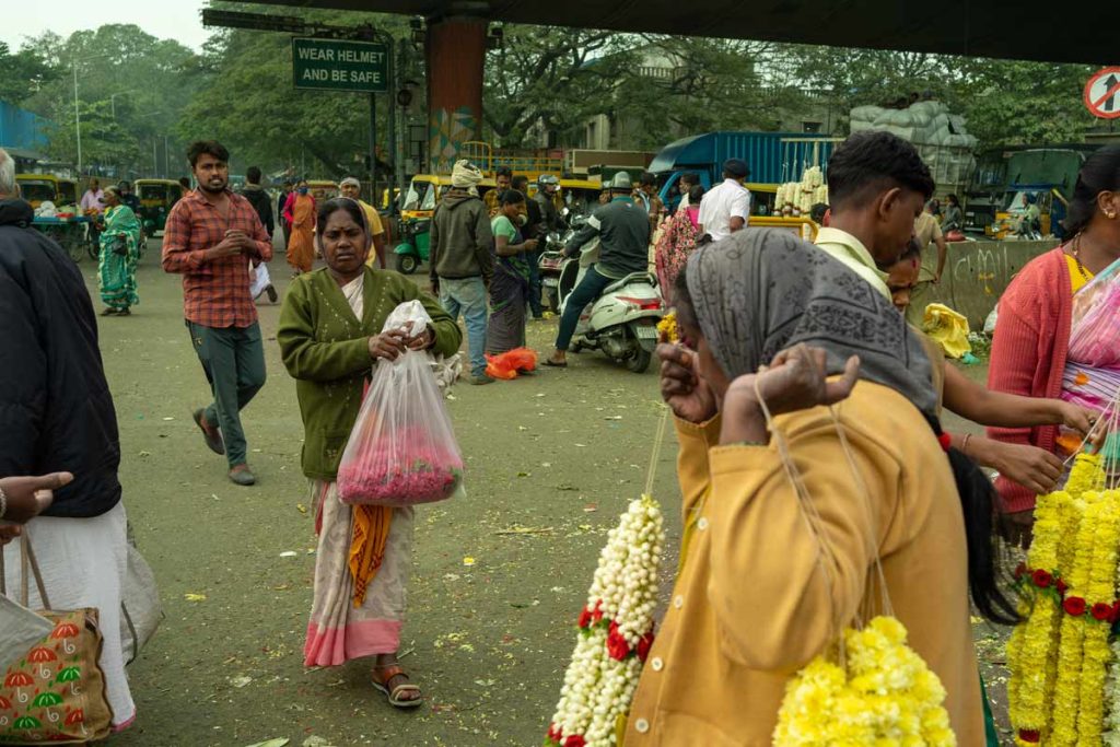 A photo of selling flowers.