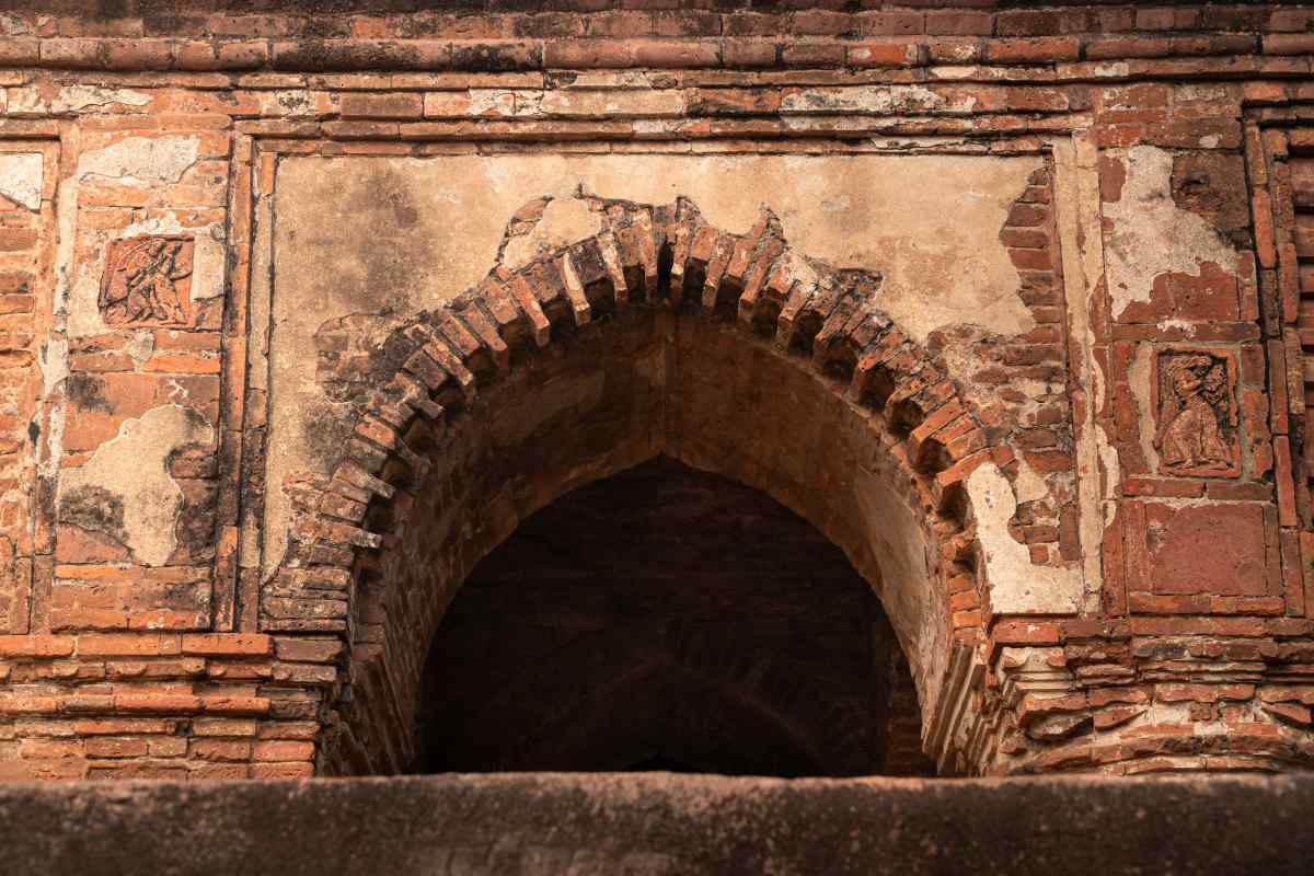 Sculpted window of temple