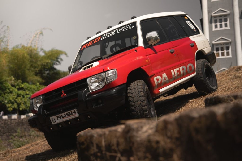 mitsubishi pajero