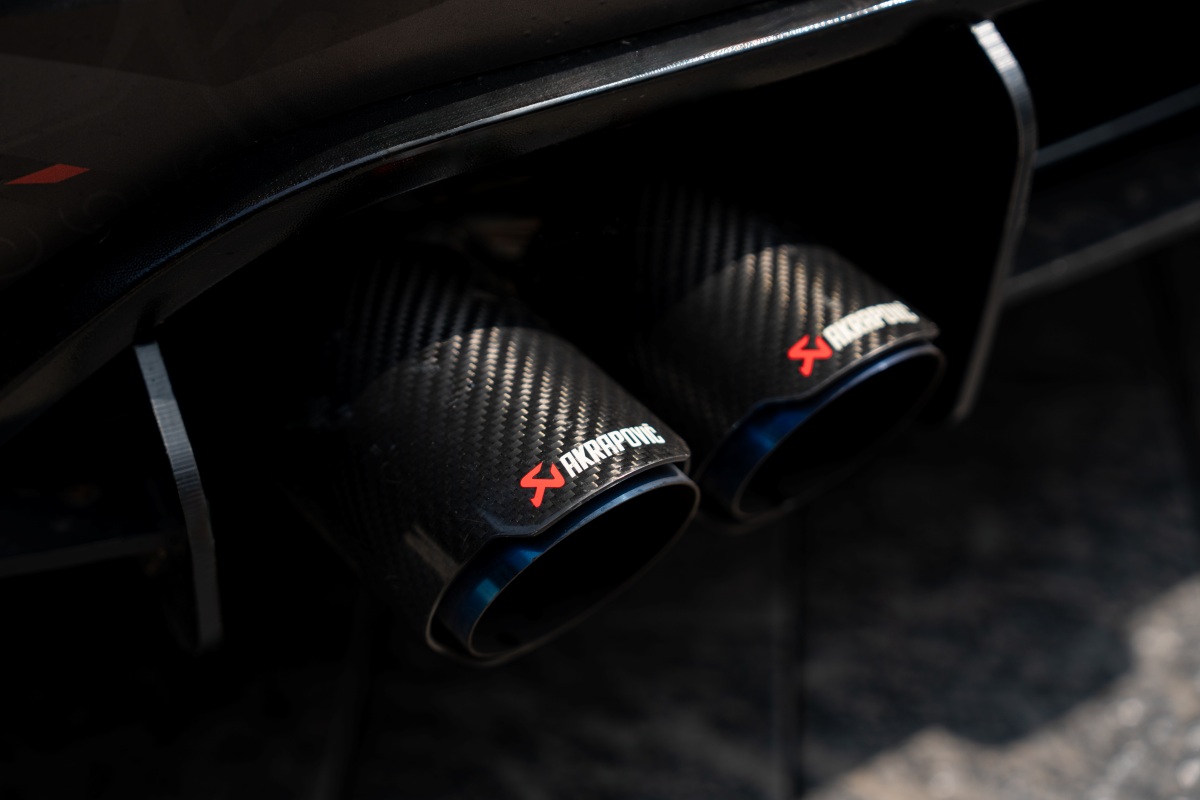 Akrapovic performance exhaust with carbon tips, Carbon Exhaust.