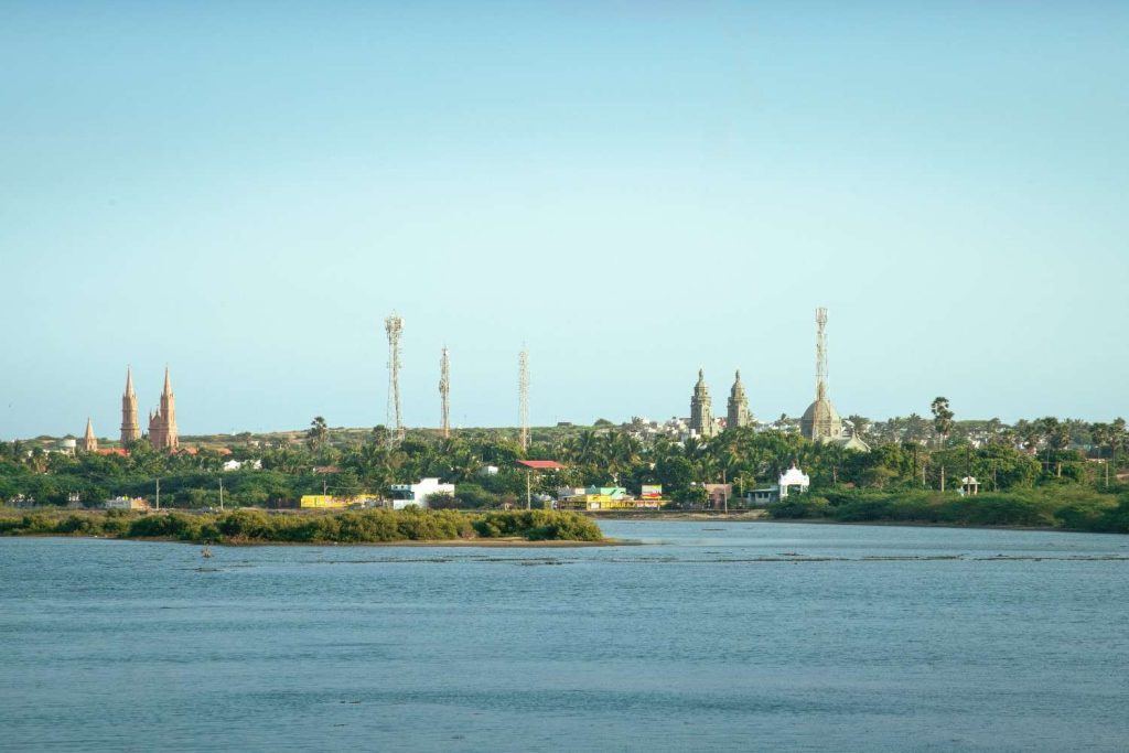 The coastal welcome of Manapad.