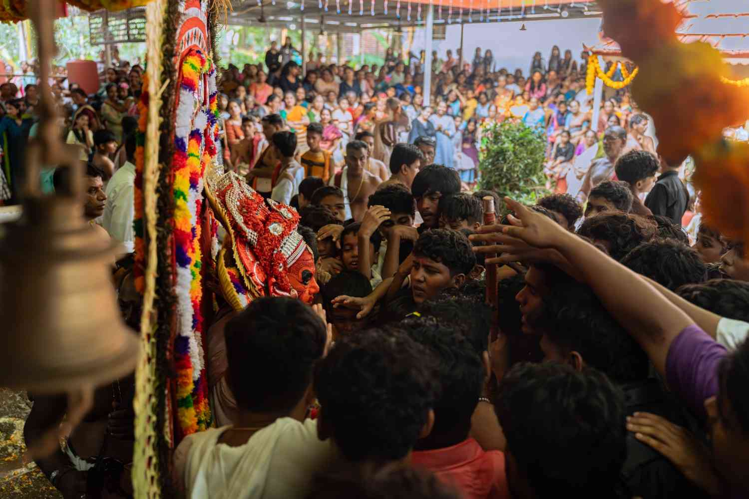 Devotional crowd gathered to watch performance