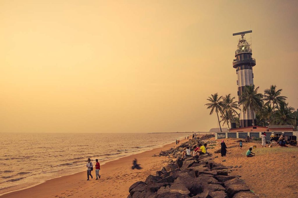 The land and sea comes alive with people enjoying the day.