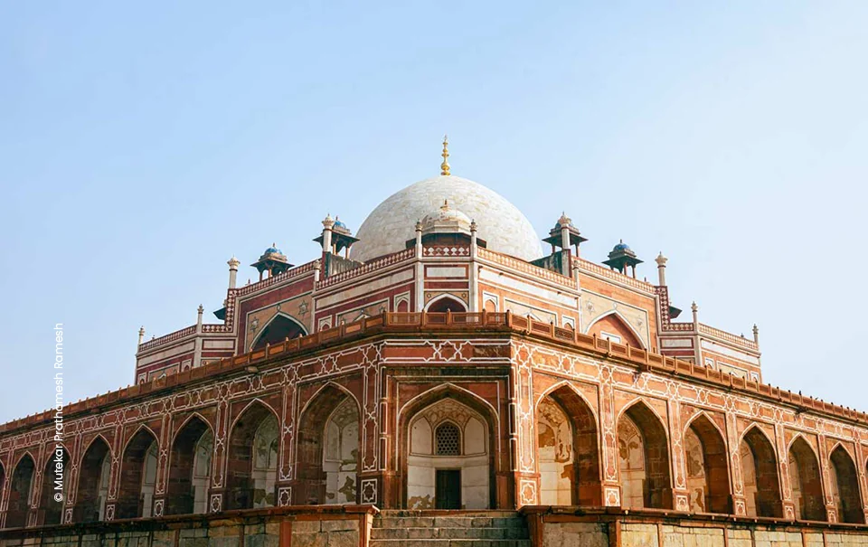 Humayun's Tomb with a white dome, architecture photography courses at Creative Hut Academy